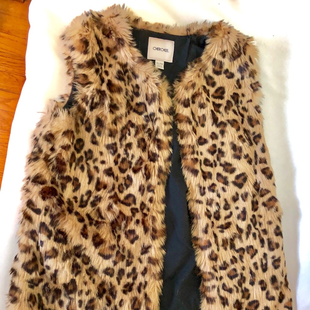 Girls Target Xhileration Cheetah print vest